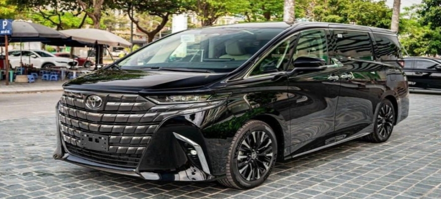Alphard Executive MPV 