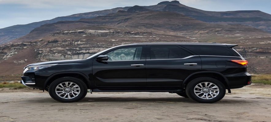 Luxury SUV Fortuner 7 Seats