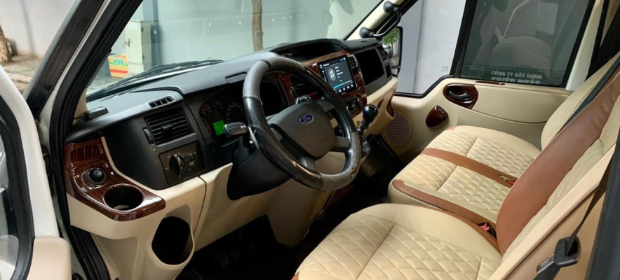 Luxury Limousine 11 Seats 