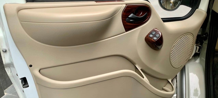 Luxury Limousine 11 Seats 