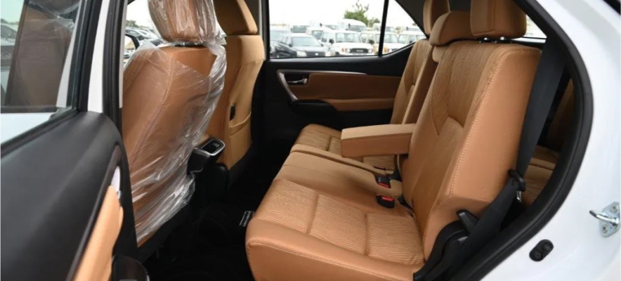 Luxury SUV Fortuner 7 Seats