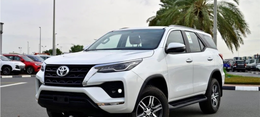 Luxury SUV Fortuner 7 Seats
